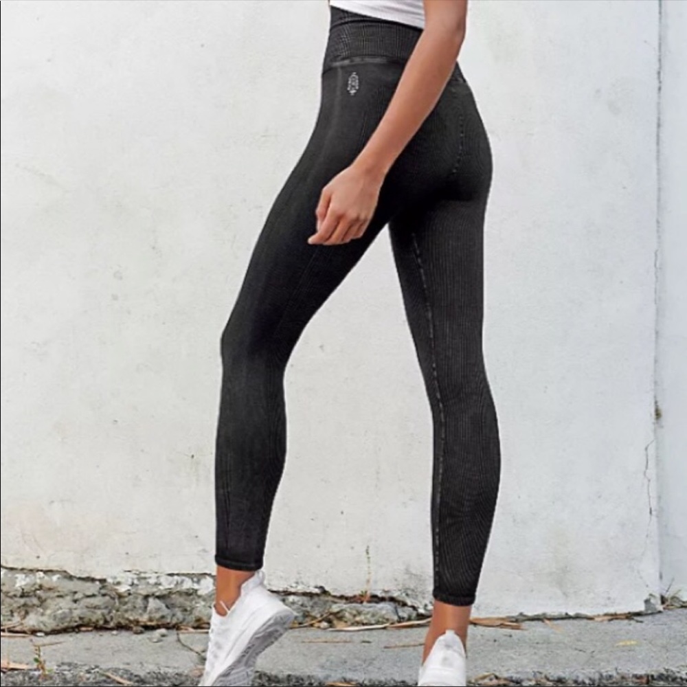 NEW! Free People Happiness Runs Ultra High Rise Leggings - Vintage black M/L